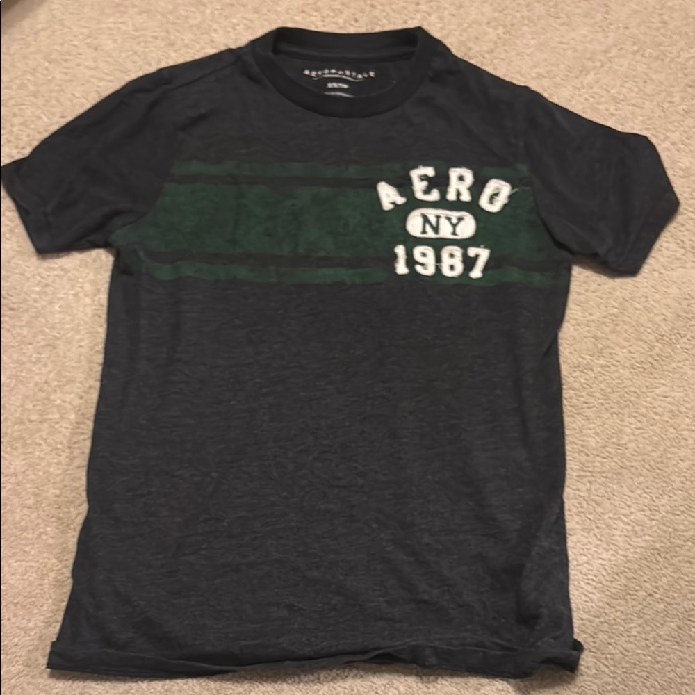 Aeropostale Dark Gray Tee with Green and White Graphic